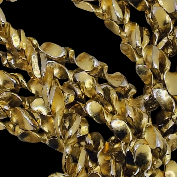 Elegant Gold Chain Necklace - Picture 5 of 5